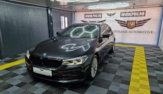 BMW Seria 5 520d xDrive AT / xDrive / Luxury Line / Finantare Rapida