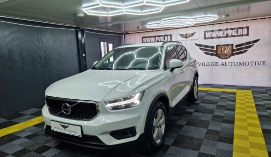 VOLVO XC40 / Diesel/Automat/Bord digital / Faruri LED / Extragarantie