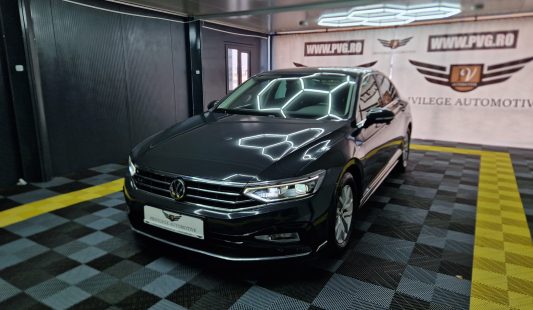 VW PASSAT/R-LINE/DSG/Clima/LED/Lane Asist/ACC/Istoric service/Garantie