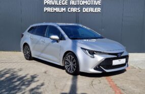 TOYOTA COROLLA HYBRID / Faruri LED / Automata e-CVT/Wireless charging