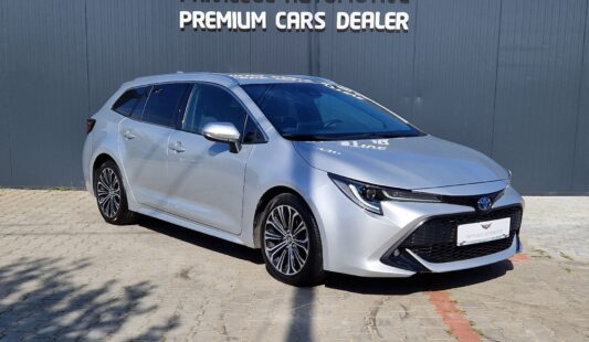 TOYOTA COROLLA HYBRID / Faruri LED / Automata e-CVT/Wireless charging