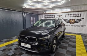 VOLVO XC40 /T5 Twin Engine Business Plus /180 CP/PlugInHybrid /Bord digital/Faruri LED/Pilot automat/CarPlay