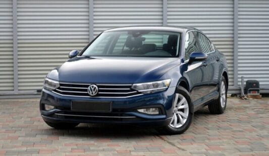 Volkswagen Passat 1.6 TDI DSG Comfortline